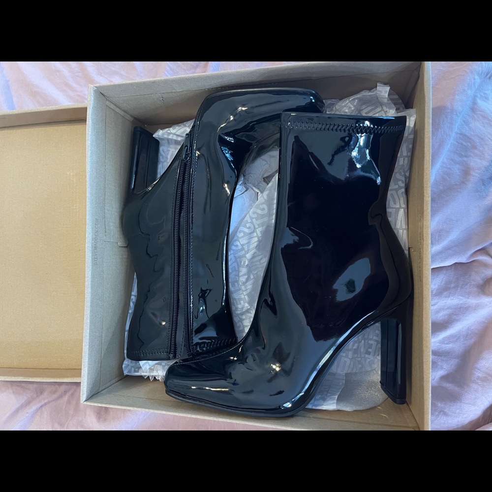 Steve Madden Leana Sock Booties